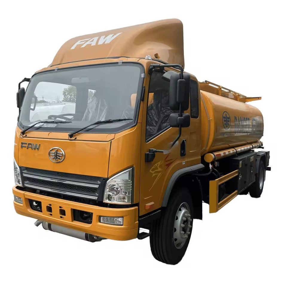 Caminh&atilde;o Tanque De Combust&iacute;vel FAW4x2 10000L