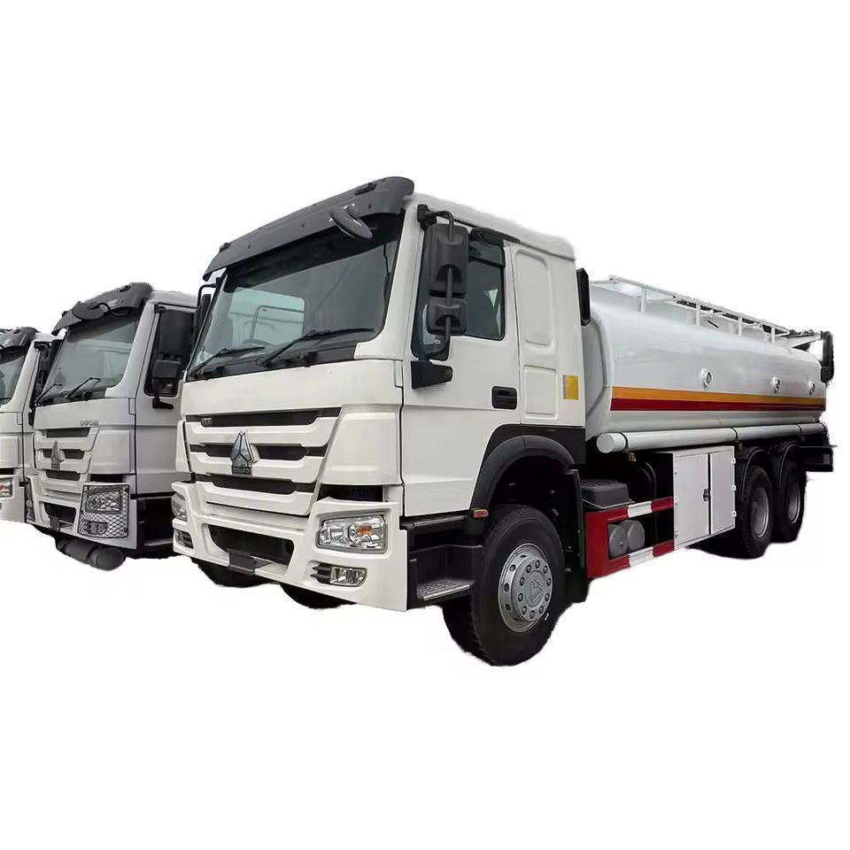 Caminh&atilde;o Do Tanque De &oacute;leo De Alta Qualidade SINOTRUK HOWO 6 * 4 Do Dispensador De Com