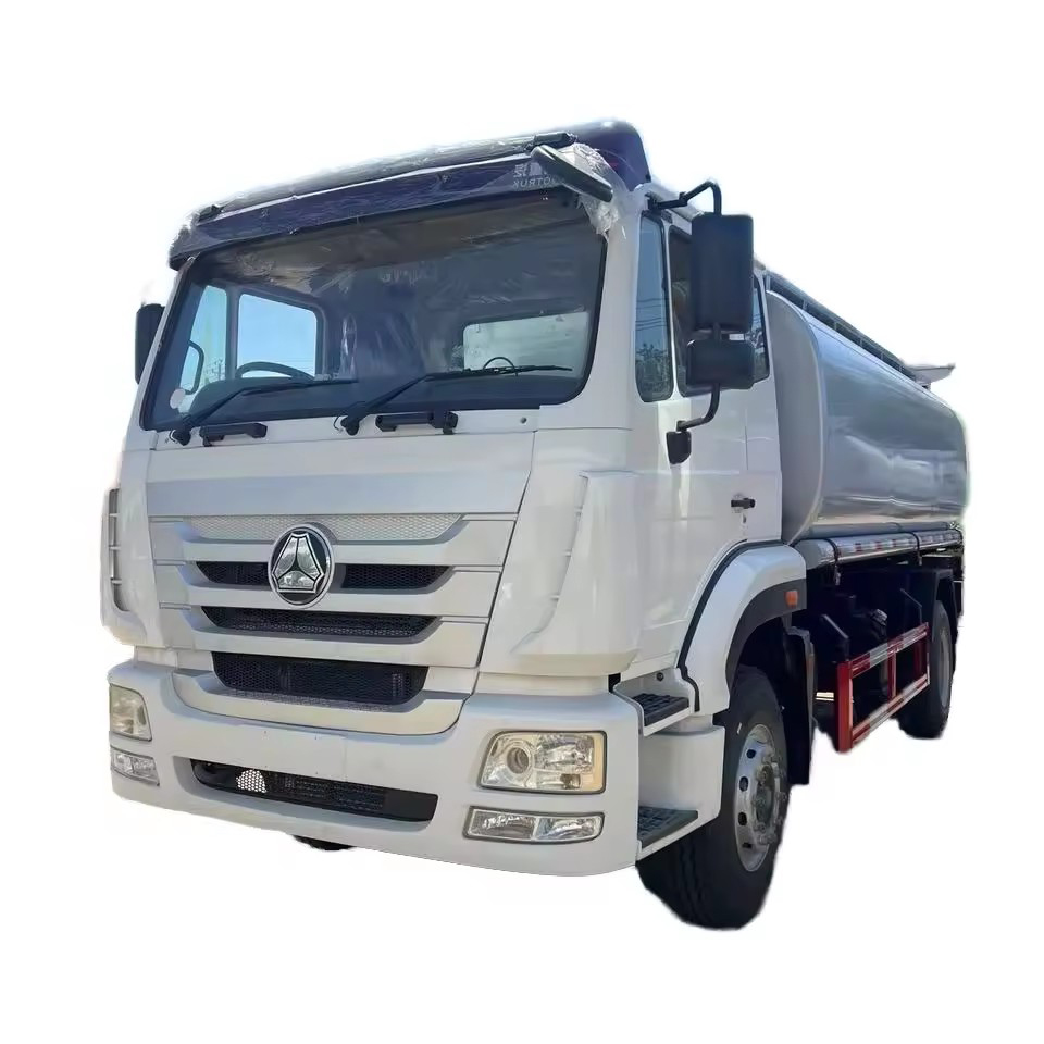 Sinotruk HOWO 220 HP Petroleiro Tanque Caminh&atilde;o 15m3