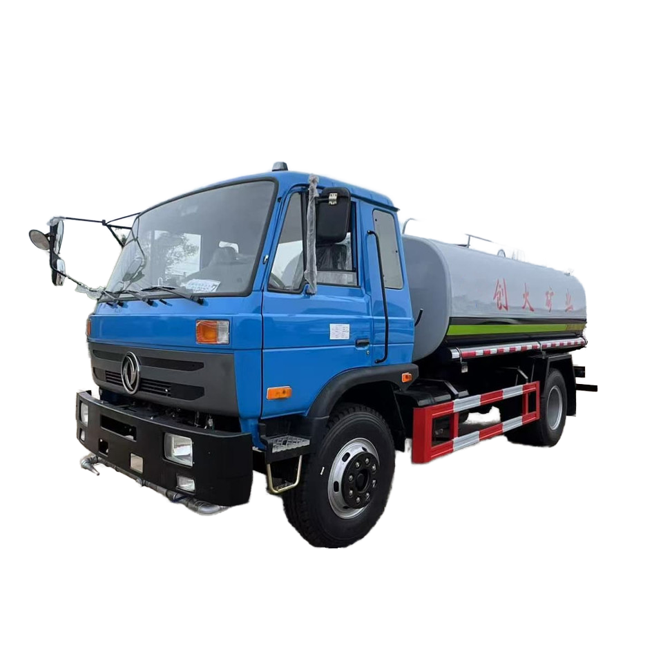 Novo Caminh&atilde;o De &aacute;gua De Combust&iacute;vel Diesel 4x2 Com 4 Rodas Para O Transporte D