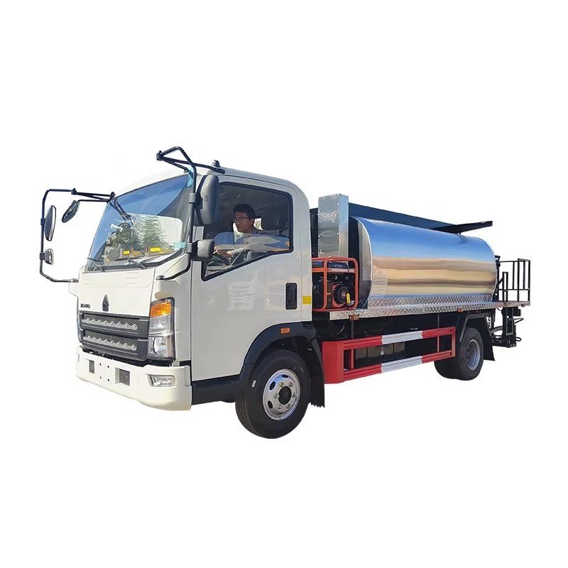 Howo 8 CBM Asfalto Distribuidor Caminh&atilde;o Estrada Pavimenta&ccedil;&atilde;o M&aacute;quinas B